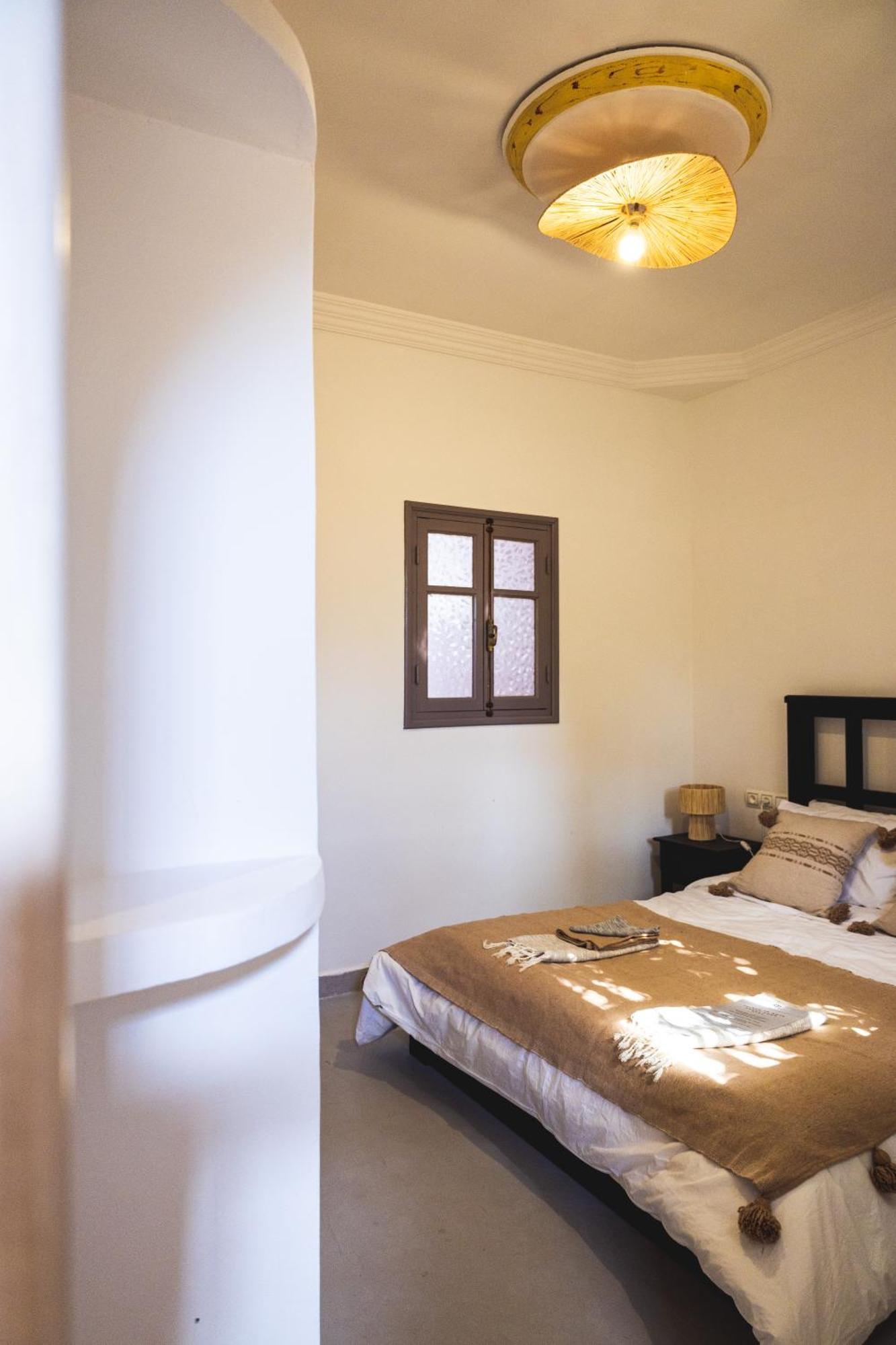 シディ・カウキ House Of Omm Bed & Breakfast エクステリア 写真
