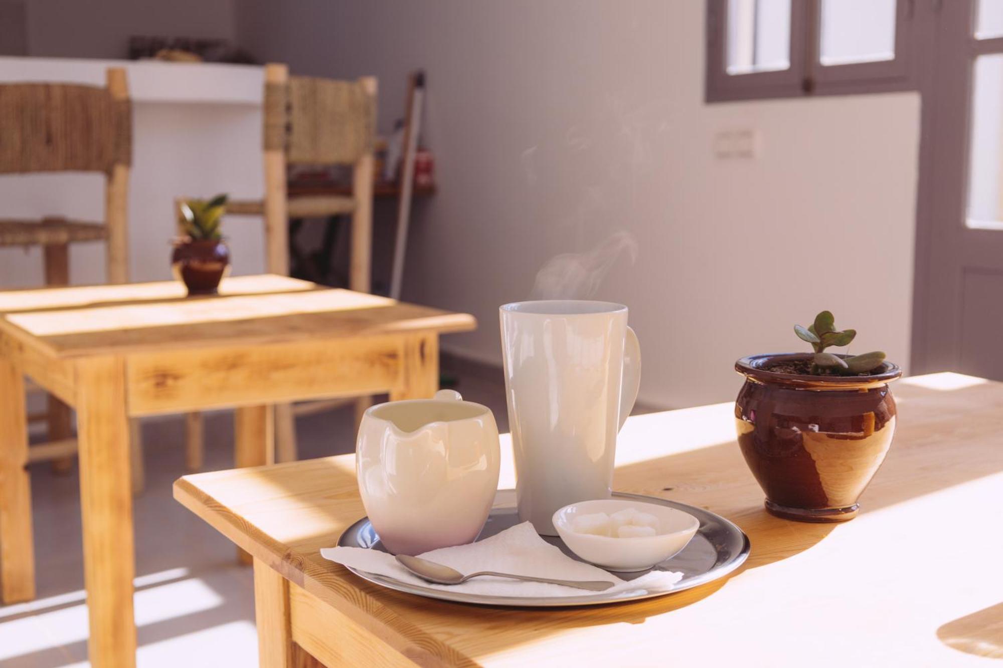 シディ・カウキ House Of Omm Bed & Breakfast エクステリア 写真